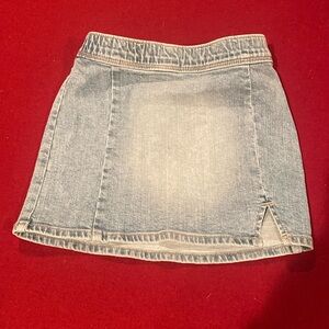 A&F Jean skirt NWT 5/6